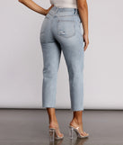 High Waist Cropped Denim Jeans provides a stylish start to creating your best summer outfits of the season with on-trend details for 2023!
