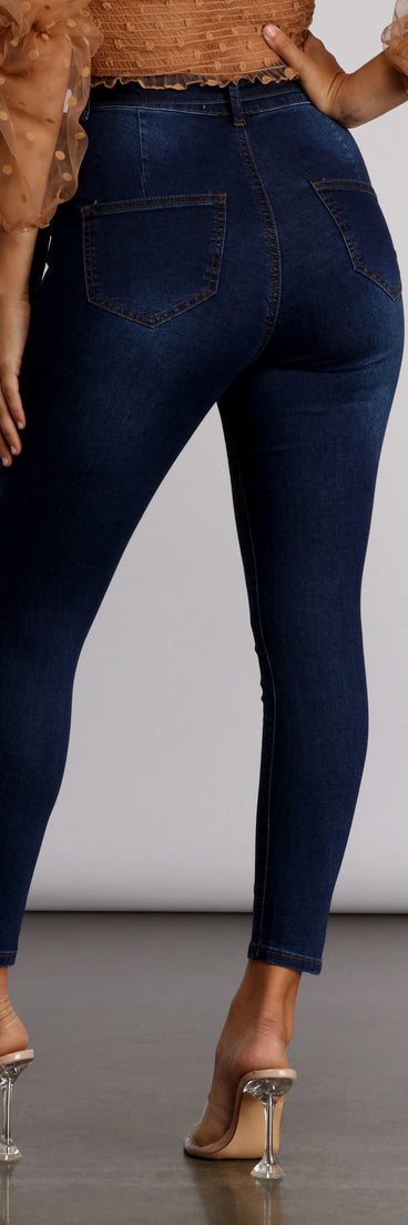 Tied To Chic Skinny Jeans provides a stylish start to creating your best summer outfits of the season with on-trend details for 2023!