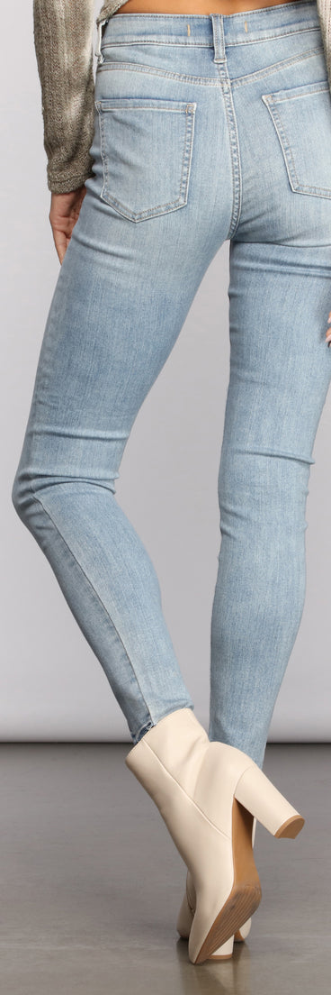 Bella Super High Rise Skinny Ankle Jeans provides a stylish start to creating your best summer outfits of the season with on-trend details for 2023!