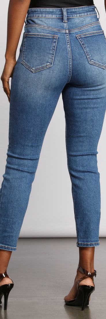 Stun and Strut High Rise Skinny Jeans provides a stylish start to creating your best summer outfits of the season with on-trend details for 2023!