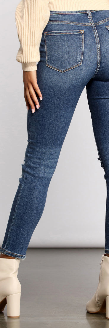 Raise It Up High Rise Skinny Jeans provides a stylish start to creating your best summer outfits of the season with on-trend details for 2023!