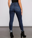 So Extra High Rise Destructed Skinny Jeans provides a stylish start to creating your best summer outfits of the season with on-trend details for 2023!