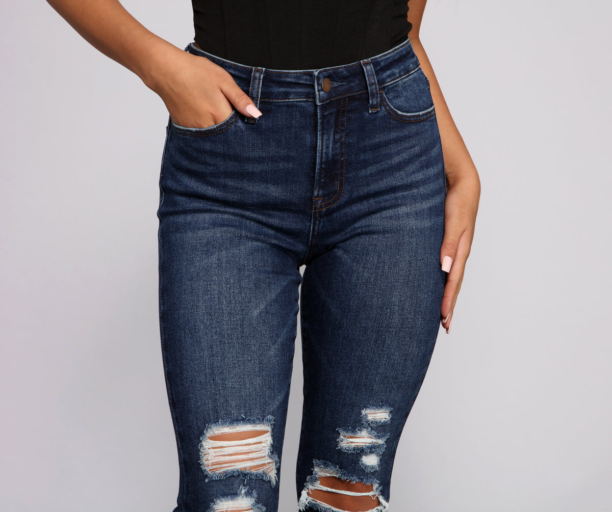 So Extra High Rise Destructed Skinny Jeans & Windsor