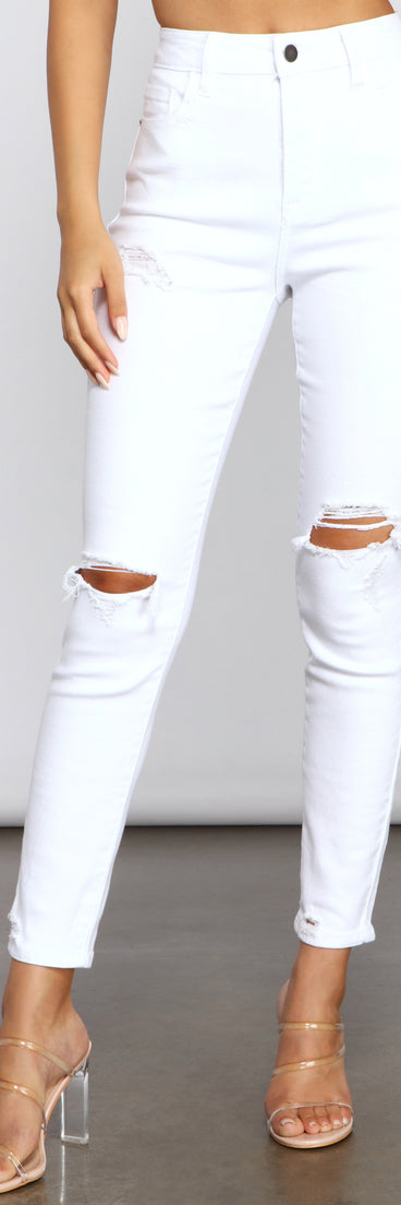 The Classic Distressed High Rise Skinny Jeans for 2023 festival outfits, festival dress, outfits for raves, concert outfits, and/or club outfits