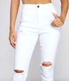 The Classic Distressed High Rise Skinny Jeans for 2023 festival outfits, festival dress, outfits for raves, concert outfits, and/or club outfits