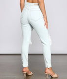 On Edge High Rise Destructed Skinny Jeans provides a stylish start to creating your best summer outfits of the season with on-trend details for 2023!