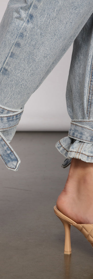 Thinking About You High-Rise Boyfriend Jeans provides a stylish start to creating your best summer outfits of the season with on-trend details for 2023!