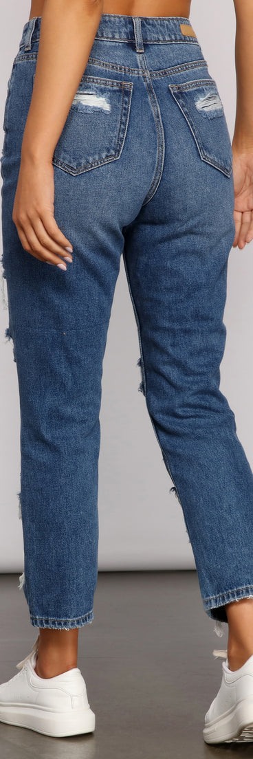 Classic Destructed Straight-Leg Jeans provides a stylish start to creating your best summer outfits of the season with on-trend details for 2023!