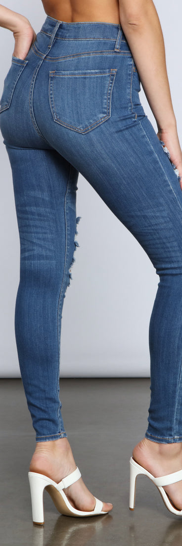 Classic High Rise Super Skinny Destructed Jeans provides a stylish start to creating your best summer outfits of the season with on-trend details for 2023!