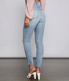 Classic Staple High Rise Skinny Jeans provides a stylish start to creating your best summer outfits of the season with on-trend details for 2023!