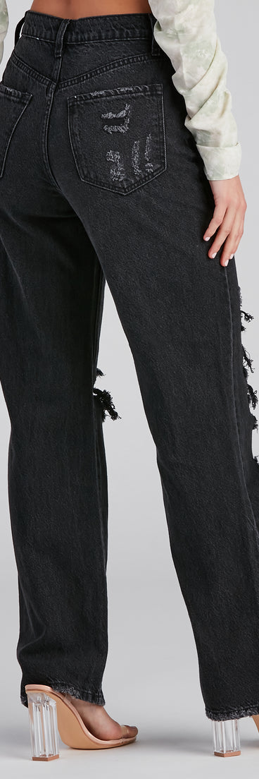 Distressed, But Well Dressed Boyfriend Jeans provides a stylish start to creating your best summer outfits of the season with on-trend details for 2023!