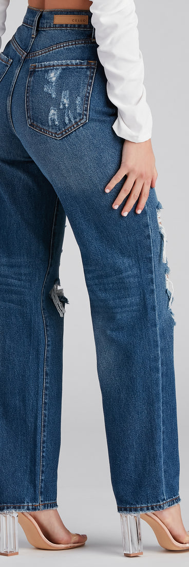 Gotta Be Chic High Rise Destructed Mom Jeans provides a stylish start to creating your best summer outfits of the season with on-trend details for 2023!