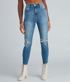 Trendy Everyday High-Rise Skinny Jeans provides a stylish start to creating your best summer outfits of the season with on-trend details for 2023!