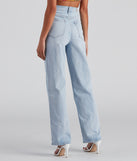 Vintage Chic Straight-Leg Jeans provides a stylish start to creating your best summer outfits of the season with on-trend details for 2023!