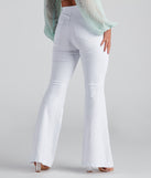 High Rise Flared Denim Jeggings provides a stylish start to creating your best summer outfits of the season with on-trend details for 2023!