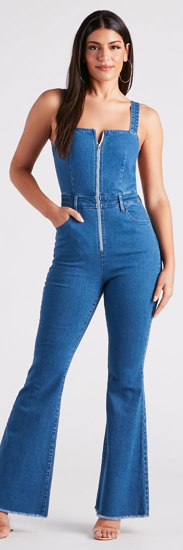 Made You Look Open Back Denim Jumpsuit is a fire pick to create 2023 festival outfits, concert dresses, outfits for raves, or to complete your best party outfits or clubwear!