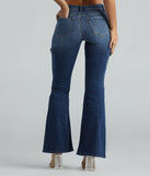 Major Flex High-Rise Cargo Flare Denim Jeans is a fire pick to create a concert outfit, 2024 festival looks, outfits for raves, or to complete your best party outfits or clubwear!