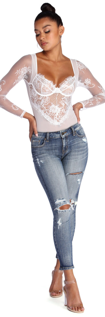 Josie Mid-Rise Cropped Skinny Jeans for 2022 festival outfits, festival dress, outfits for raves, concert outfits, and/or club outfits