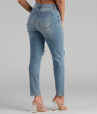 Tobi Super High Waist Mom Jeans provides a stylish start to creating your best summer outfits of the season with on-trend details for 2023!