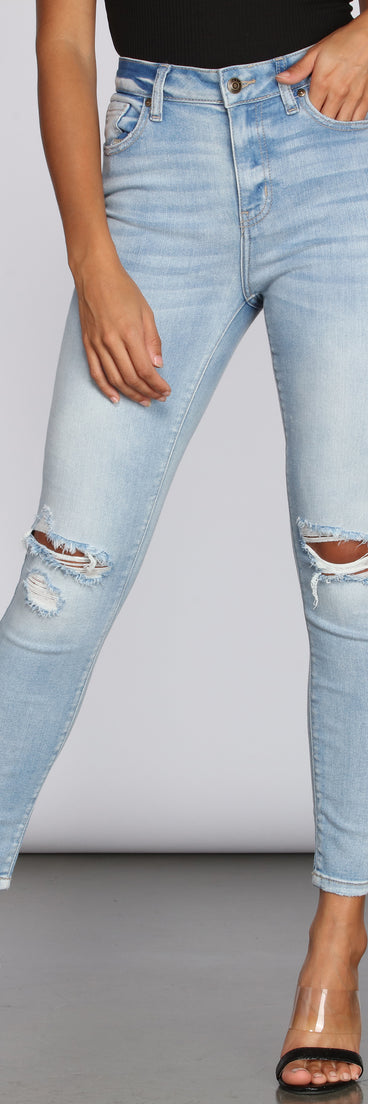 Clara Must Have Distressed Skinny Jeans for 2022 festival outfits, festival dress, outfits for raves, concert outfits, and/or club outfits