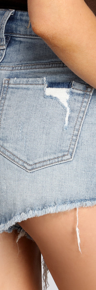 Lulu High Waist Distressed Shorts provides a stylish start to creating your best summer outfits of the season with on-trend details for 2023!