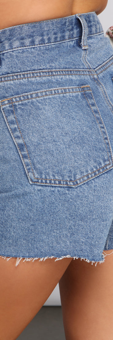 High Rise Vintage Cutoff Shorts provides a stylish start to creating your best summer outfits of the season with on-trend details for 2023!