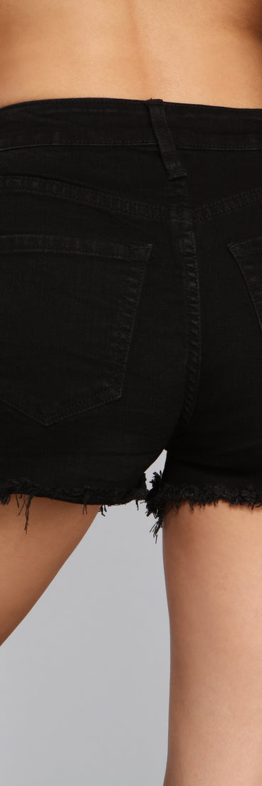 High-Rise Lace-Up Denim Shorts provides a stylish start to creating your best summer outfits of the season with on-trend details for 2023!