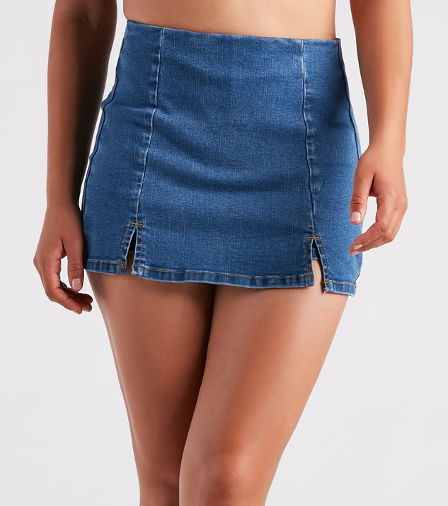 Always On Trend Denim Mini Skort is a fire pick to create 2023 festival outfits, concert dresses, outfits for raves, or to complete your best party outfits or clubwear!