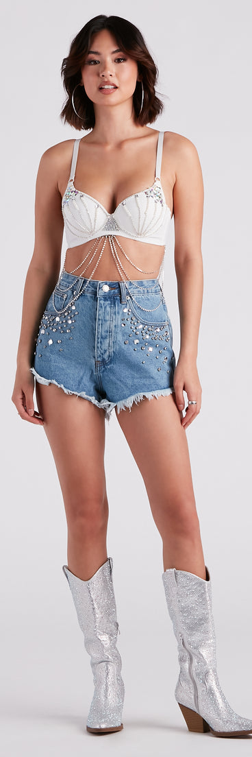 90s Glam Rhinestone Beaded Denim Shorts is a fire pick to create 2023 festival outfits, concert dresses, outfits for raves, or to complete your best party outfits or clubwear!
