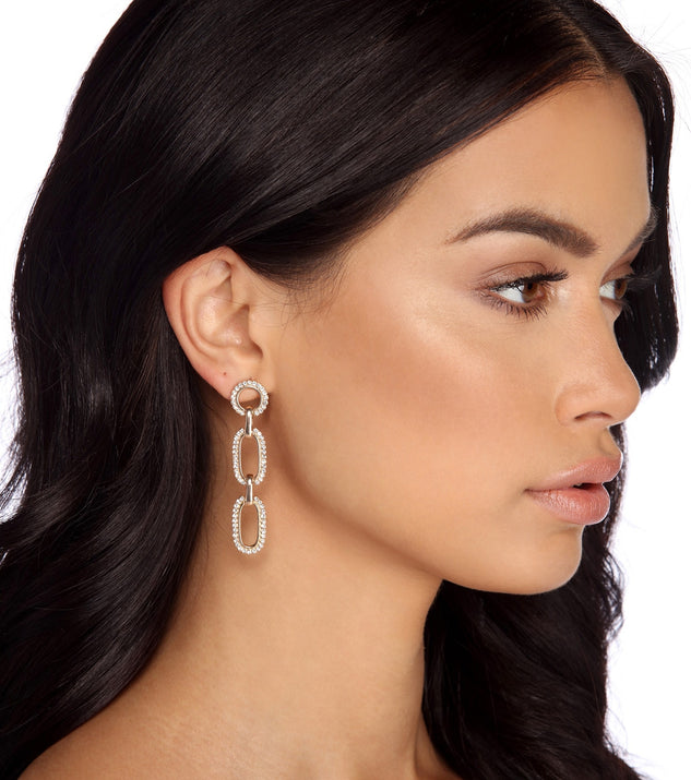 Rhinestone Chain Link Earrings is the perfect Homecoming look pick with on-trend details to make the 2023 HOCO dance your most memorable event yet!