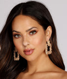 Gold Rush Textured Door Knocker Earrings is the perfect Homecoming look pick with on-trend details to make the 2023 HOCO dance your most memorable event yet!