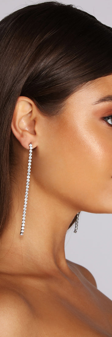 Cubic Zirconia Duster Earrings is the perfect Homecoming look pick with on-trend details to make the 2023 HOCO dance your most memorable event yet!