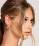 Vintage Inspired Statement Earrings is the perfect Homecoming look pick with on-trend details to make the 2023 HOCO dance your most memorable event yet!