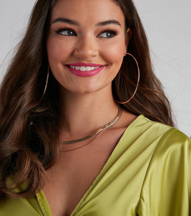 Extra Large Sleek Hoops is a trendy pick to create 2023 festival outfits, festival dresses, outfits for concerts or raves, and complete your best party outfits!