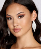 Rhinestone Kite Earrings is the perfect Homecoming look pick with on-trend details to make the 2023 HOCO dance your most memorable event yet!