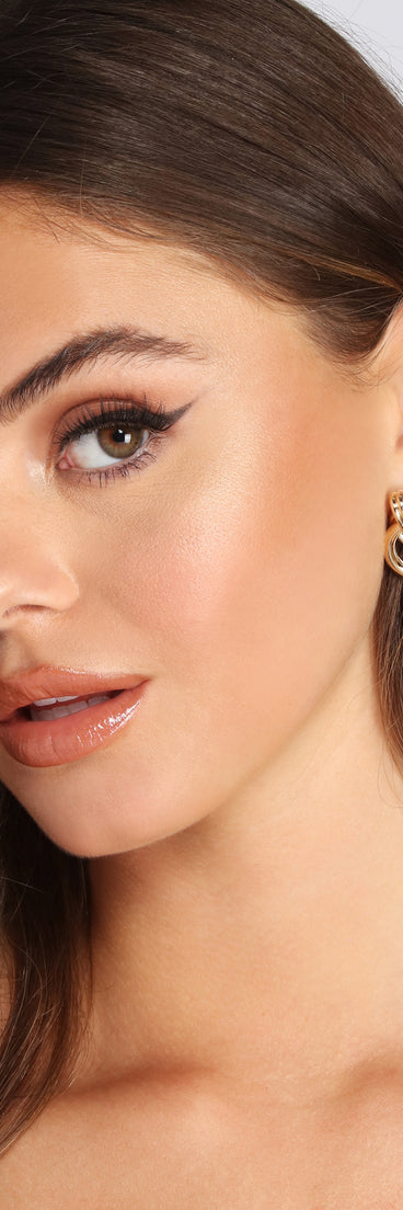 Mini Double O-Ring Earrings is the perfect Homecoming look pick with on-trend details to make the 2023 HOCO dance your most memorable event yet!