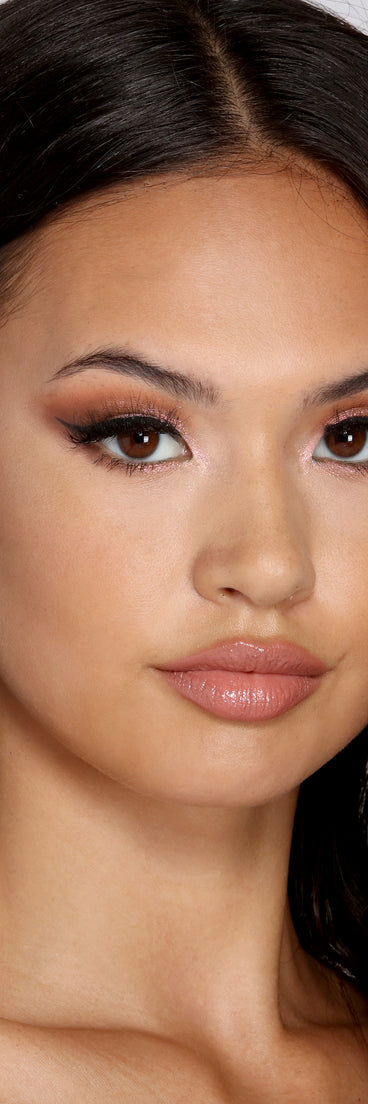 Star Shine Rhinestone Earrings is the perfect Homecoming look pick with on-trend details to make the 2023 HOCO dance your most memorable event yet!