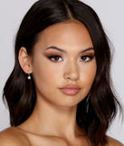 Star Shine Rhinestone Earrings is the perfect Homecoming look pick with on-trend details to make the 2023 HOCO dance your most memorable event yet!
