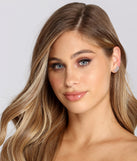 Leafy Cubic Zirconia Crawler Earrings is the perfect Homecoming look pick with on-trend details to make the 2023 HOCO dance your most memorable event yet!