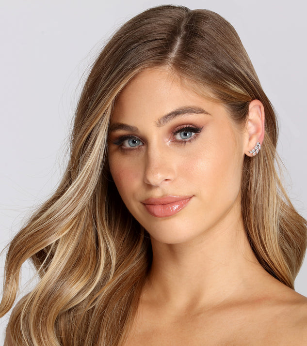 Leafy Cubic Zirconia Crawler Earrings is the perfect Homecoming look pick with on-trend details to make the 2023 HOCO dance your most memorable event yet!