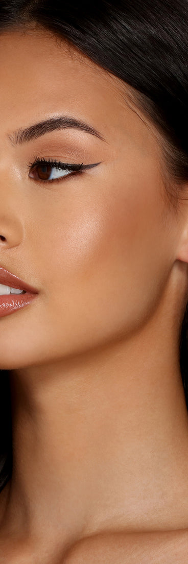 With Sheer Simplicity Dainty Earrings as your homecoming jewelry or accessories, your 2023 Homecoming dress look will be fire!