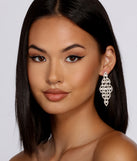 With Rhinestone Oval Kite Statement Earrings as your homecoming jewelry or accessories, your 2023 Homecoming dress look will be fire!
