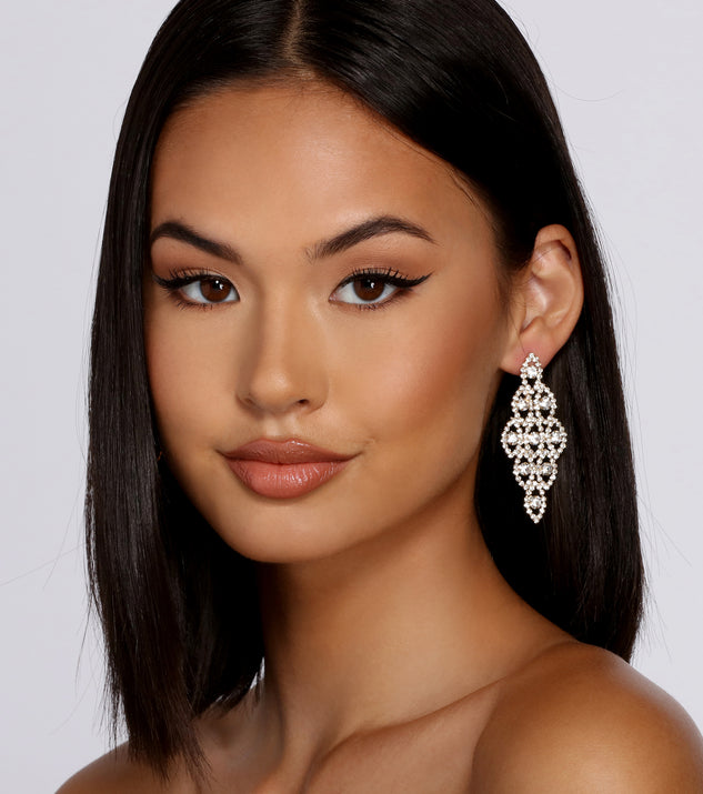 With Rhinestone Oval Kite Statement Earrings as your homecoming jewelry or accessories, your 2023 Homecoming dress look will be fire!