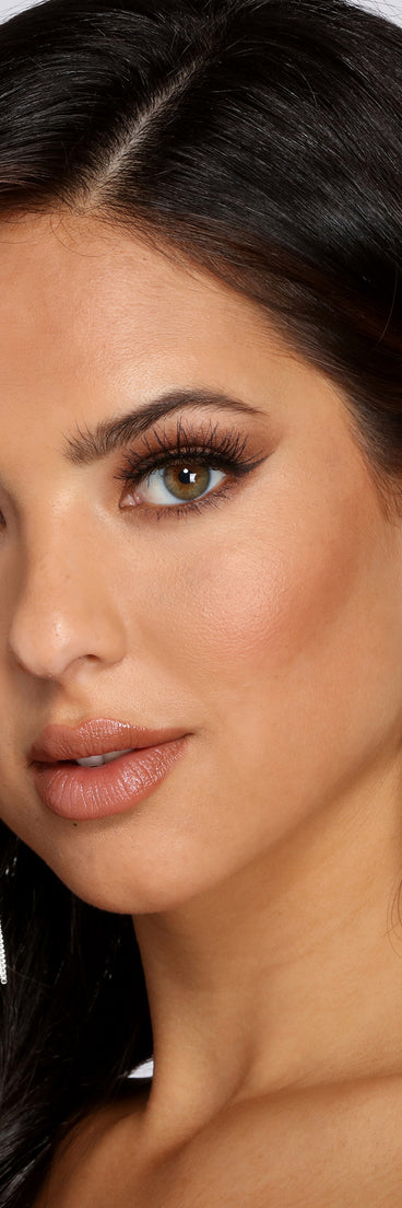 Bella Rhinestone Fringe Dusters is the perfect Homecoming look pick with on-trend details to make the 2023 HOCO dance your most memorable event yet!