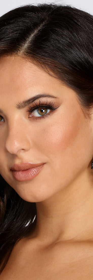 Leaf Gemstone Duster Earrings is the perfect Homecoming look pick with on-trend details to make the 2023 HOCO dance your most memorable event yet!