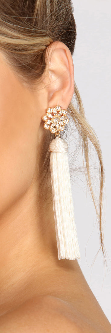 Flower Child Rhinestone Tassel Earrings is a trendy pick to create 2023 festival outfits, festival dresses, outfits for concerts or raves, and complete your best party outfits!
