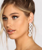 Glimmering Finish Teardrop Halo Linear Dusters is the perfect Homecoming look pick with on-trend details to make the 2023 HOCO dance your most memorable event yet!