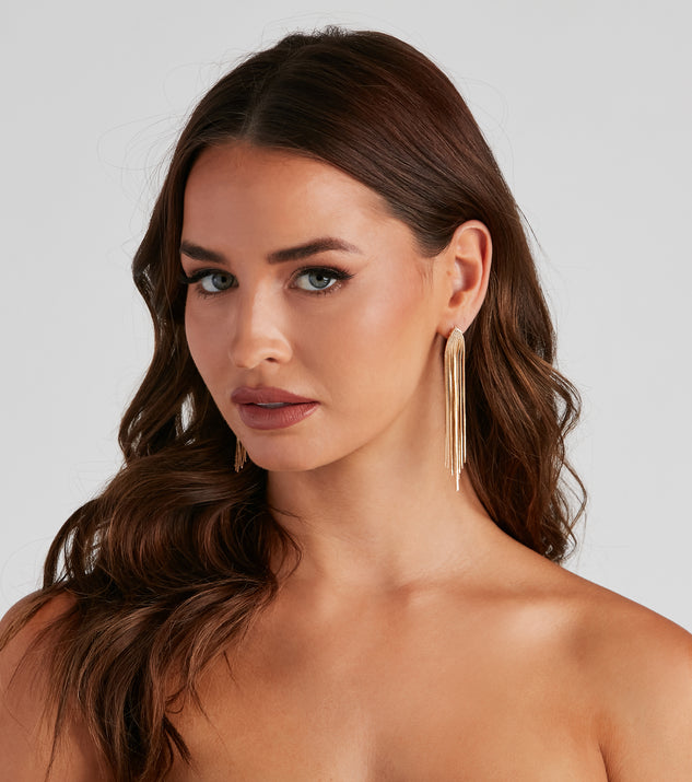 Fallin' For Fringe Duster Earrings is a fire pick to create a concert outfit, 2024 festival looks, outfits for raves, or to complete your best party outfits or clubwear!