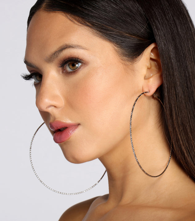 3 Pack Silver Hoop Set is a trendy pick to create 2023 festival outfits, festival dresses, outfits for concerts or raves, and complete your best party outfits!