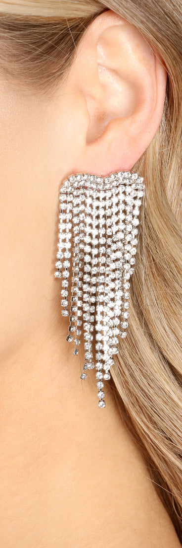 Rhinestone Fringe Heart Earrings is a trendy pick to create 2023 festival outfits, festival dresses, outfits for concerts or raves, and complete your best party outfits!